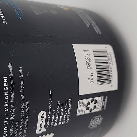 VEGA SPORT® - Vanilla PLANT-BASED 801G x 2 NEW - Picture 5 of 6